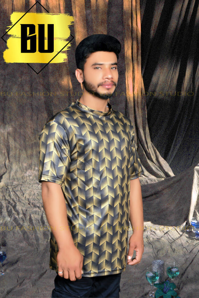 Geometric Metallic Print T-Shirt for Men - Image 2