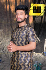 Geometric Metallic Print T-Shirt for Men - Image 5